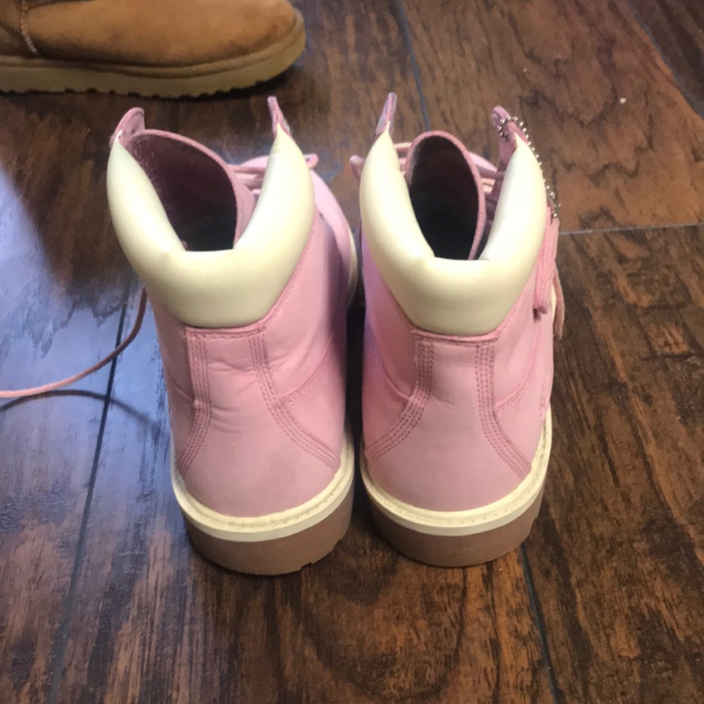 Pink timberlands - Picture 3 of 4